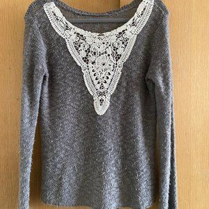 Lacy back grey sweater